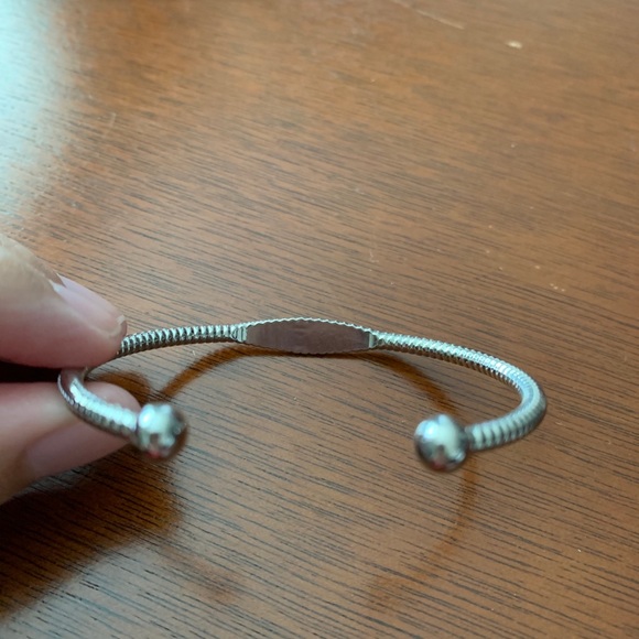 “E” bracelet - Picture 2 of 2